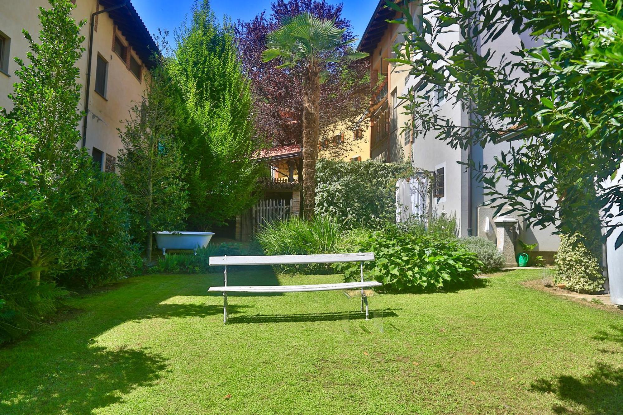 Relax Hotel Borgosesia Exterior foto